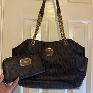 Micheal Kors both wallet & purse